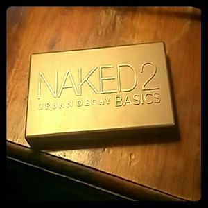 Naked 2 Basics by Urban Decay
